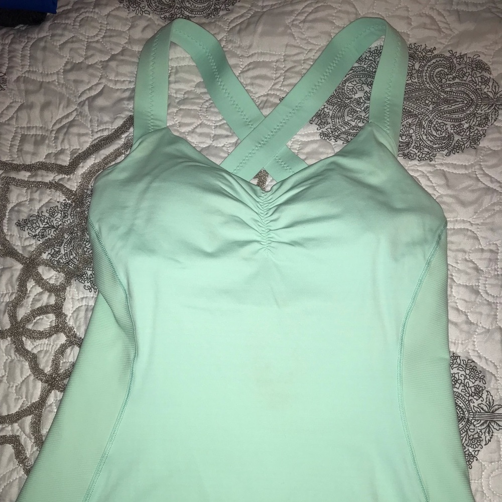 Lululemon Toothpaste Mint colored tank size 6